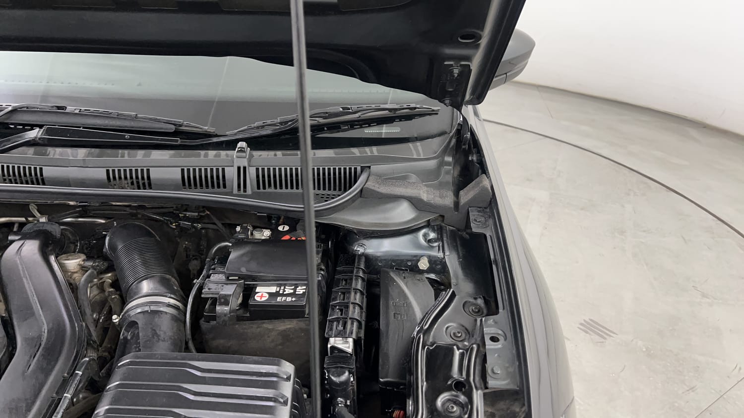 Used 2022 Volkswagen Virtus GT Plus 1.5 TSI EVO DSG Petrol Automatic engine ENGINE LEFT SIDE HINGE & APRON VIEW