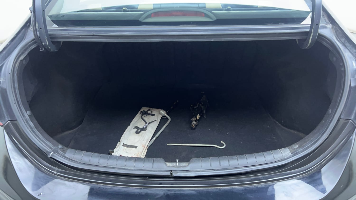Used 2018 Hyundai Verna SX Plus 1.6 CRDi AT Diesel Automatic interior DICKY INSIDE VIEW