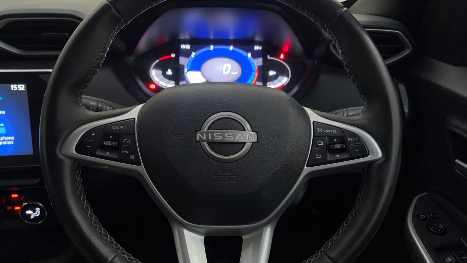Used 2024 Nissan Magnite XV Premium Turbo Petrol Manual top_features Airbags