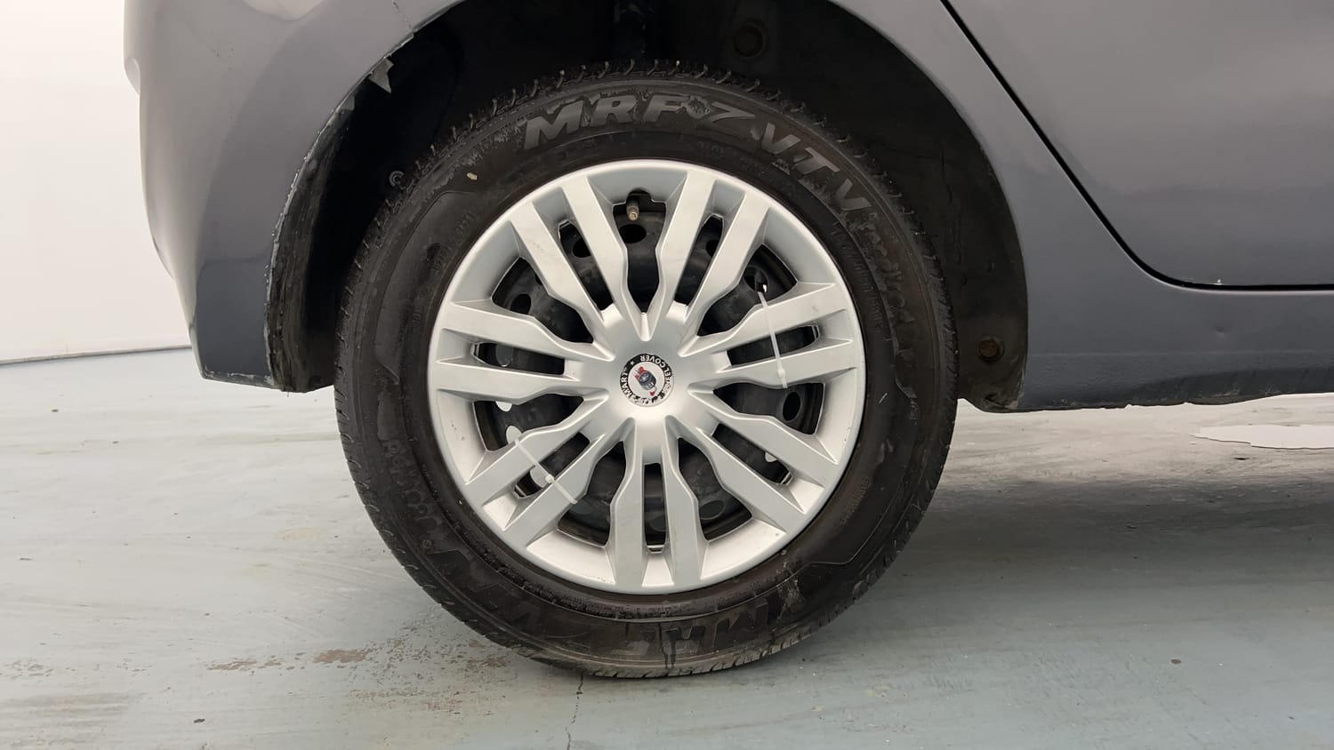 Used 2014 Hyundai Grand i10 Magna 1.2 Kappa VTVT Petrol Manual tyres RIGHT REAR TYRE RIM VIEW