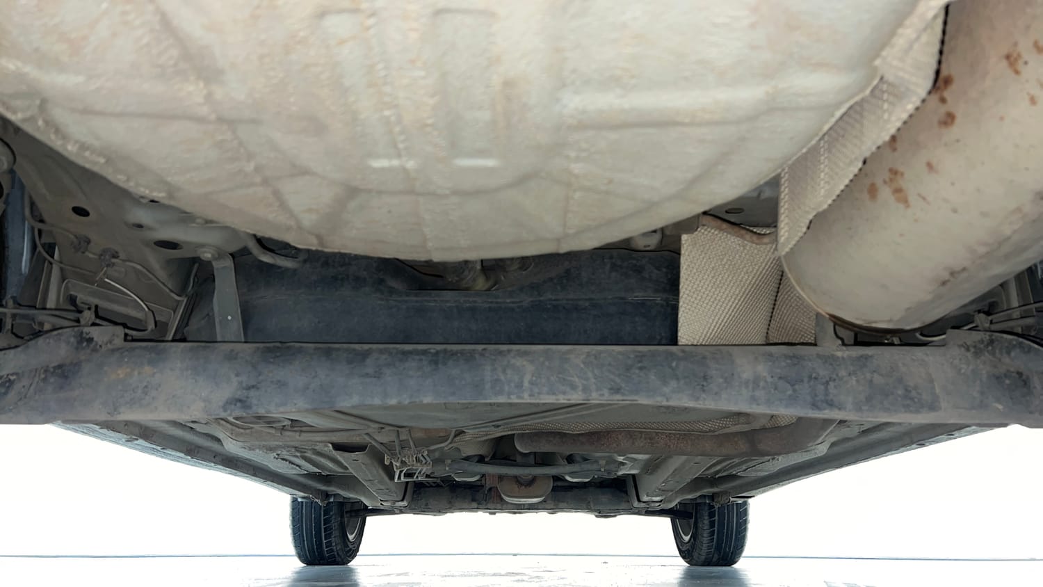 Used 2020 Ford Figo Aspire Titanium 1.2 Ti-VCT Petrol Manual extra REAR UNDERBODY VIEW (TAKEN FROM REAR)