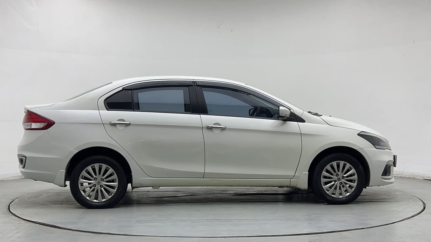 Used 2022 Maruti Suzuki Ciaz Zeta 1.5 Petrol Manual exterior RIGHT SIDE VIEW