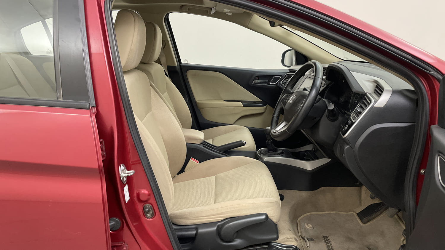 Used 2019 Honda City VX Diesel Diesel Manual interior RIGHT SIDE FRONT DOOR CABIN VIEW