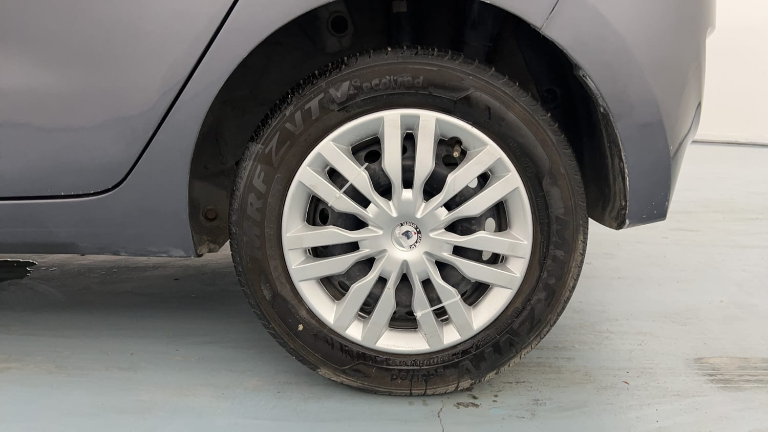 Used 2014 Hyundai Grand i10 Magna 1.2 Kappa VTVT Petrol Manual tyres LEFT REAR TYRE RIM VIEW