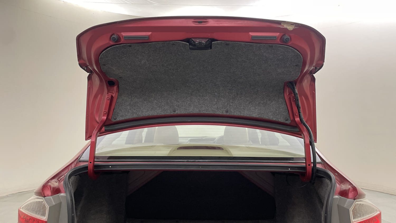 Used 2019 Honda City VX Diesel Diesel Manual interior DICKY DOOR OPEN VIEW