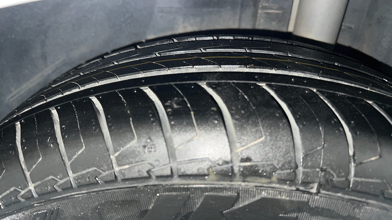 Used 2020 Ford Figo Aspire Titanium 1.2 Ti-VCT Petrol Manual tyres LEFT REAR TYRE TREAD VIEW