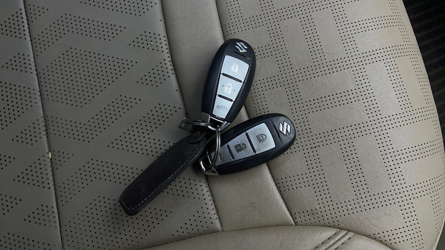 Used 2022 Maruti Suzuki Ciaz Zeta 1.5 Petrol Manual extra CAR KEY VIEW