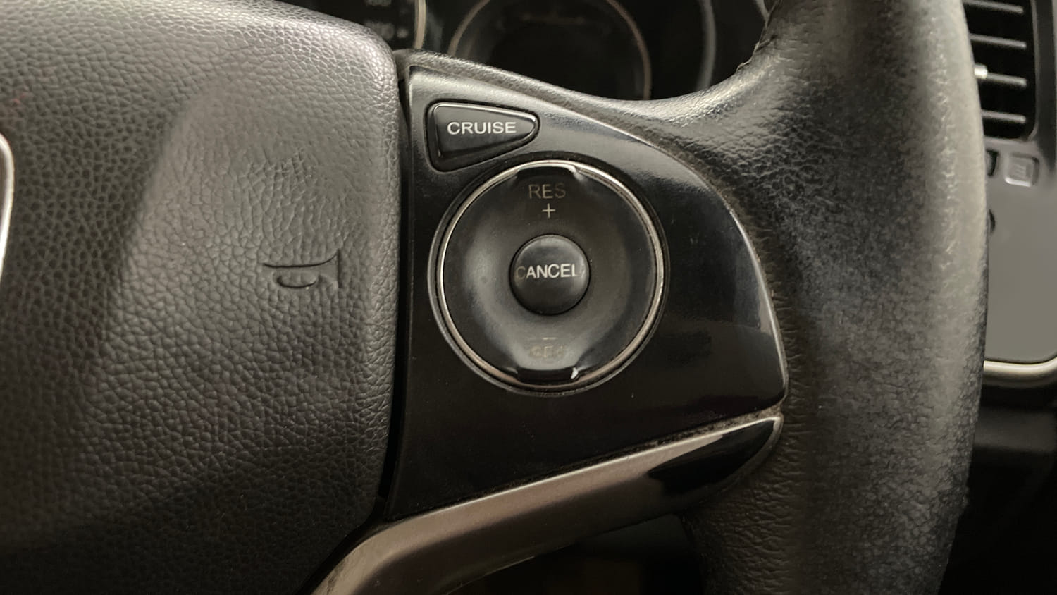 Used 2019 Honda City VX Diesel Diesel Manual top_features Cruise control