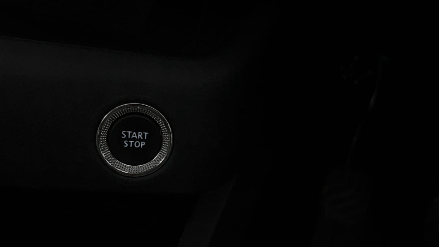 Used 2024 Nissan Magnite XV Premium Turbo Petrol Manual top_features Keyless start