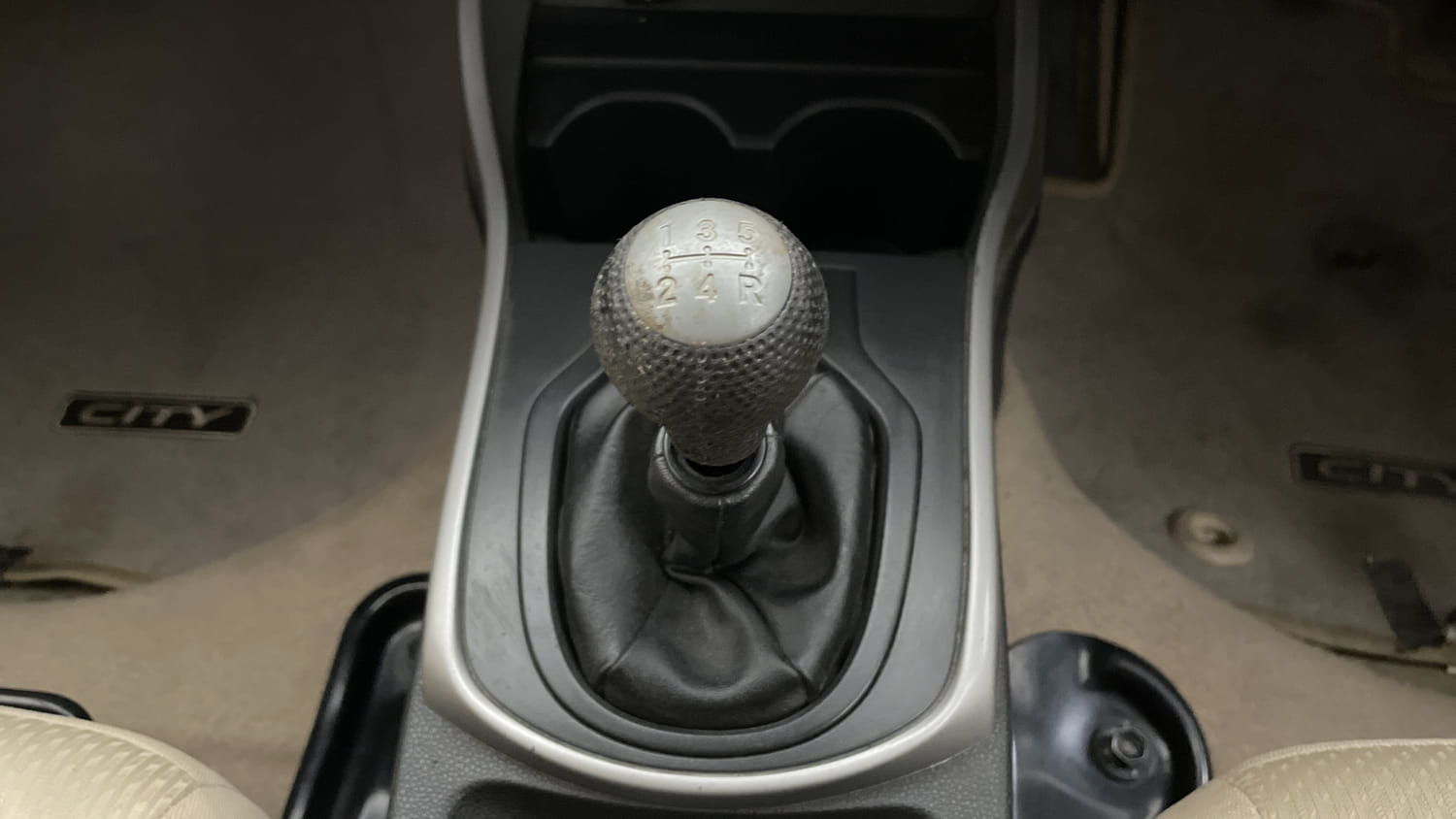 Used 2019 Honda City VX Diesel Diesel Manual interior GEAR  KNOB VIEW