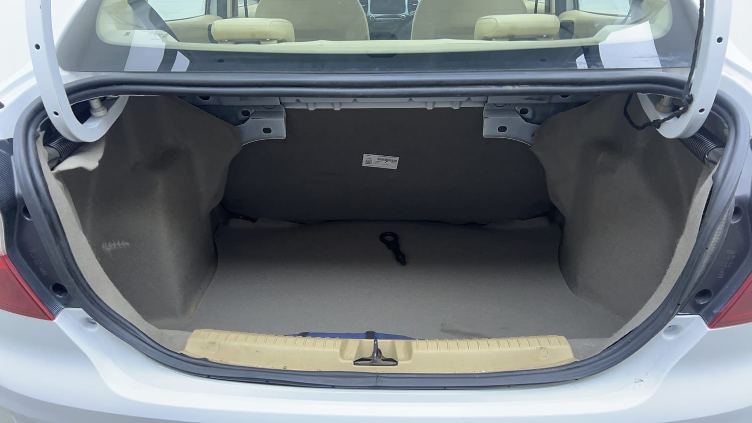 Used 2019 Ford Figo Aspire Titanium Plus 1.2 Ti-VCT Petrol Manual interior DICKY INSIDE VIEW