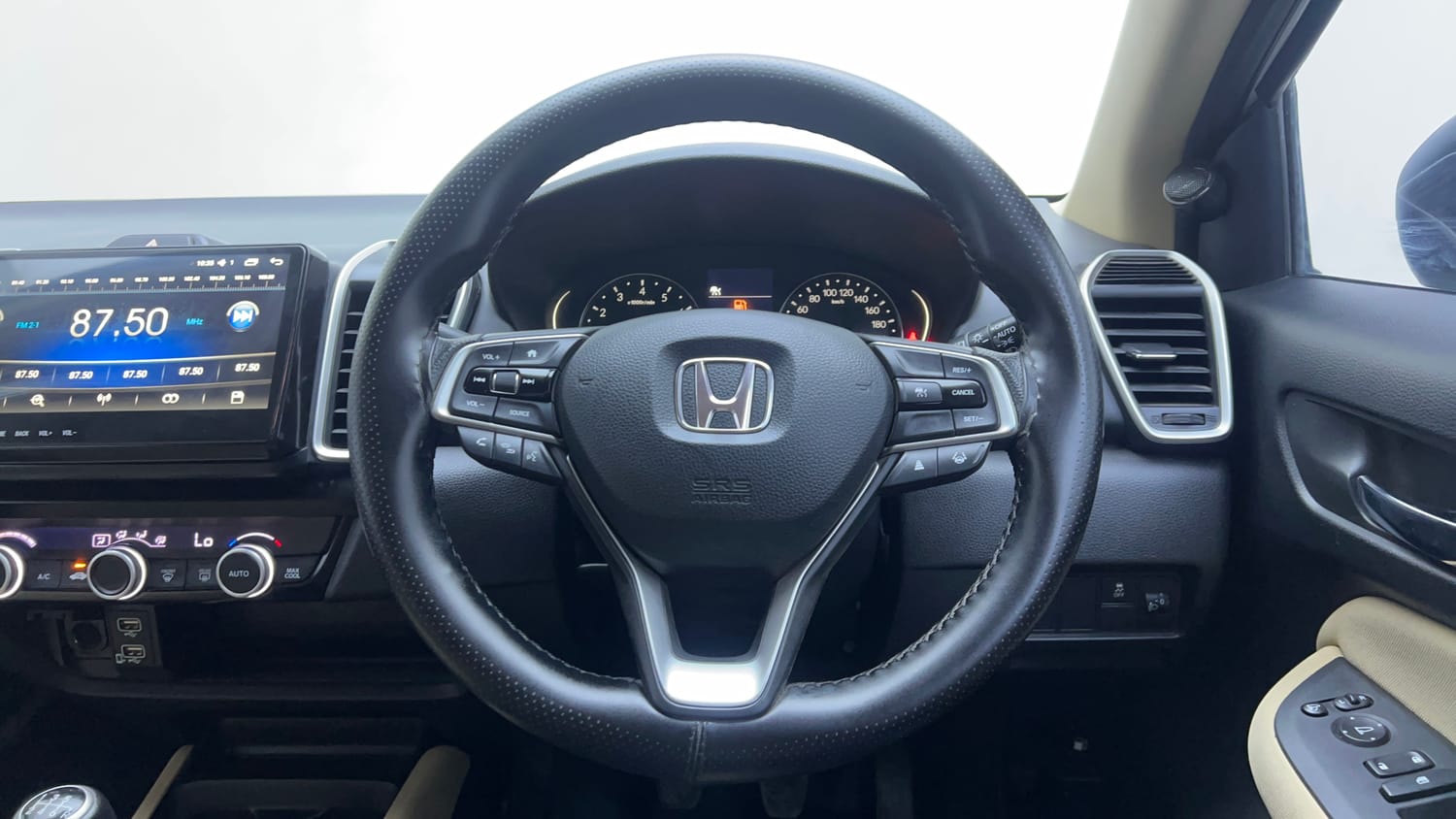 Used 2024 Honda City V Petrol MT Petrol Manual interior STEERING VIEW