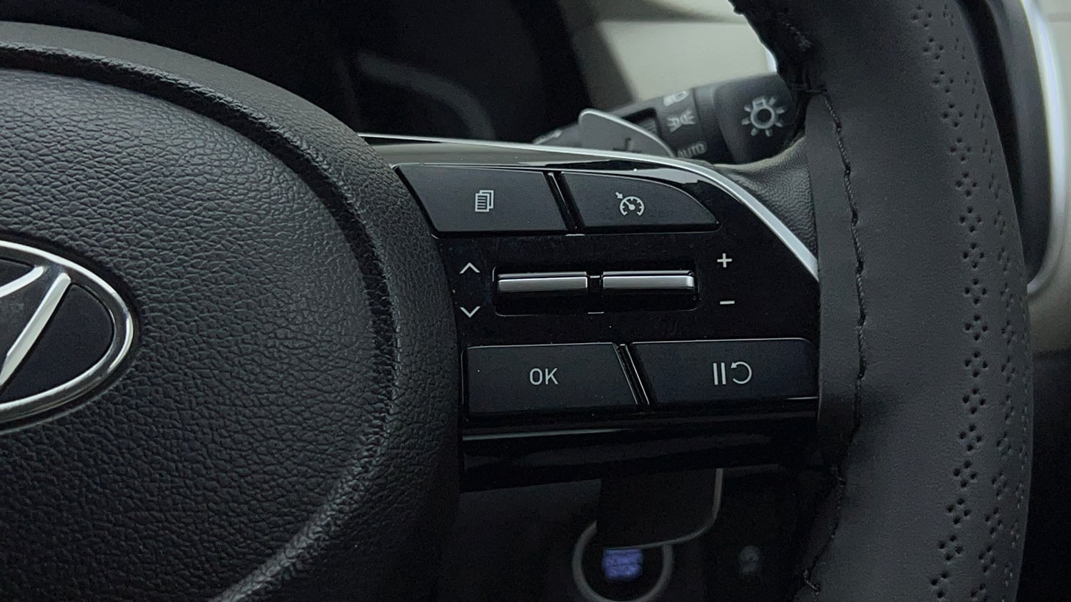 Used 2023 Hyundai Creta SX (O) 1.5 Petrol IVT Petrol Automatic top_features Cruise control