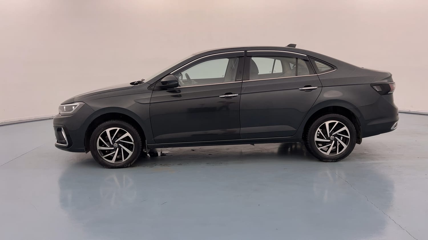 Used 2023 Volkswagen Virtus Topline 1.0 TSI MT Petrol Manual exterior LEFT SIDE VIEW
