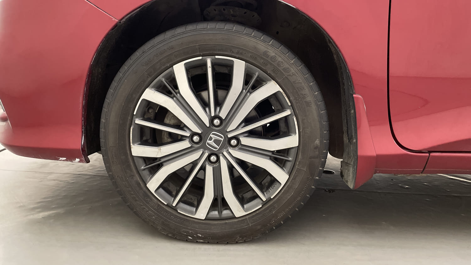 Used 2019 Honda City VX Diesel Diesel Manual tyres LEFT FRONT TYRE RIM VIEW
