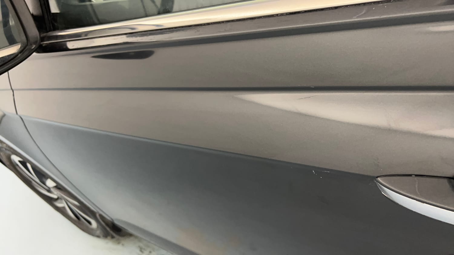 Used 2023 Volkswagen Virtus Topline 1.0 TSI MT Petrol Manual dents MINOR SCRATCH