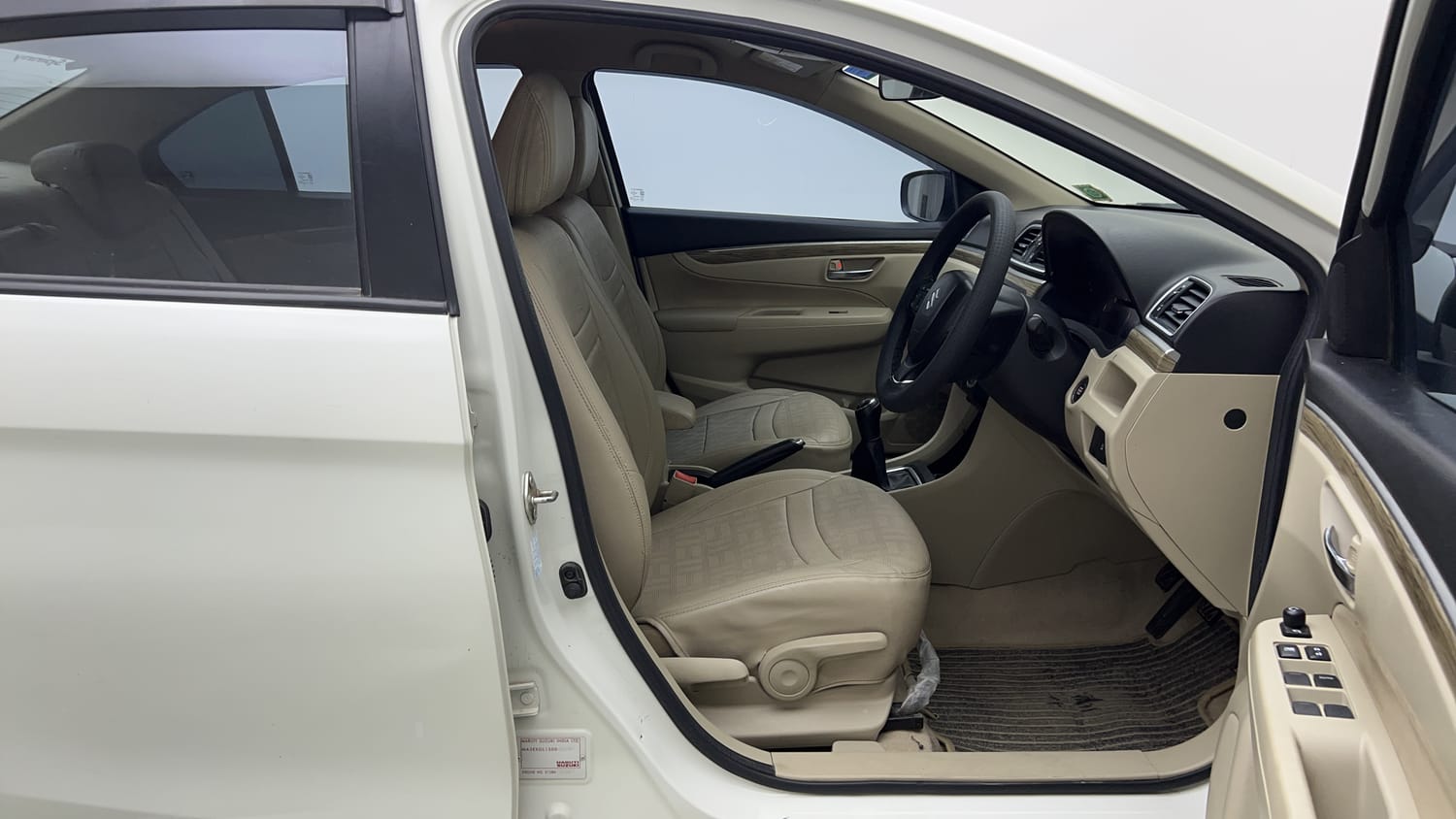 Used 2022 Maruti Suzuki Ciaz Zeta 1.5 Petrol Manual interior RIGHT SIDE FRONT DOOR CABIN VIEW