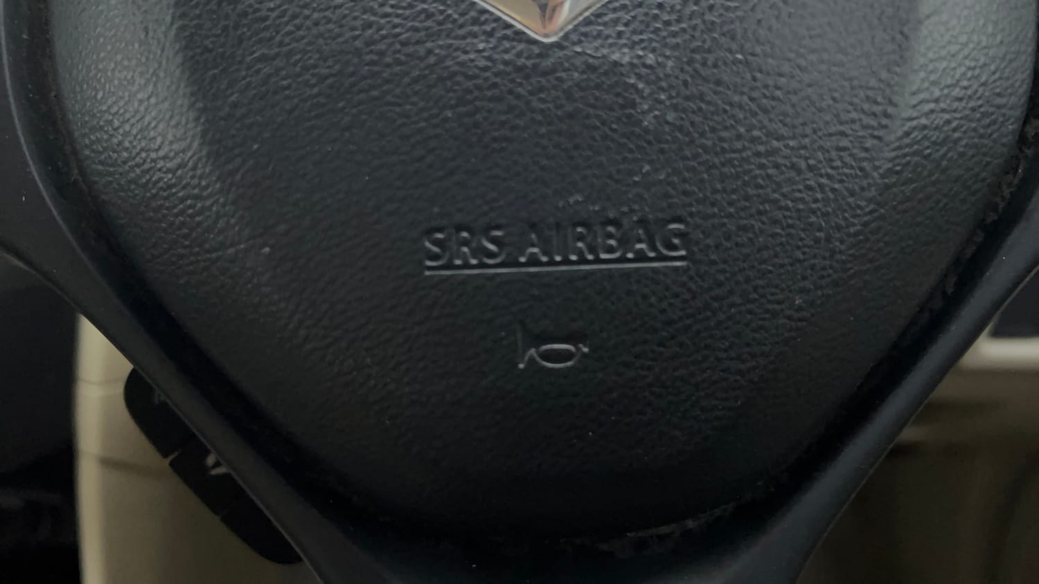 Used 2022 Maruti Suzuki Ciaz Zeta 1.5 Petrol Manual top_features Airbags