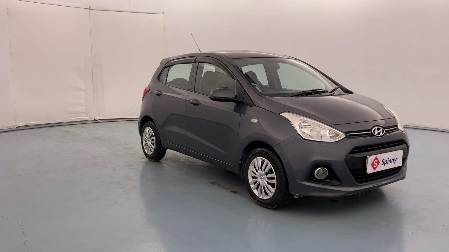 Used 2014 Hyundai Grand i10 Magna 1.2 Kappa VTVT Petrol Manual exterior RIGHT FRONT CORNER VIEW