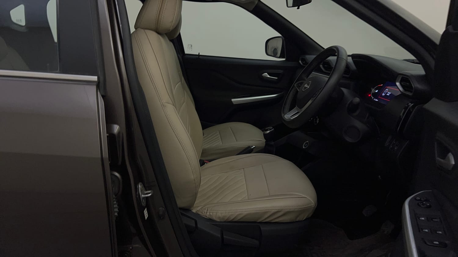 Used 2024 Nissan Magnite XV Premium Turbo Petrol Manual interior RIGHT SIDE FRONT DOOR CABIN VIEW
