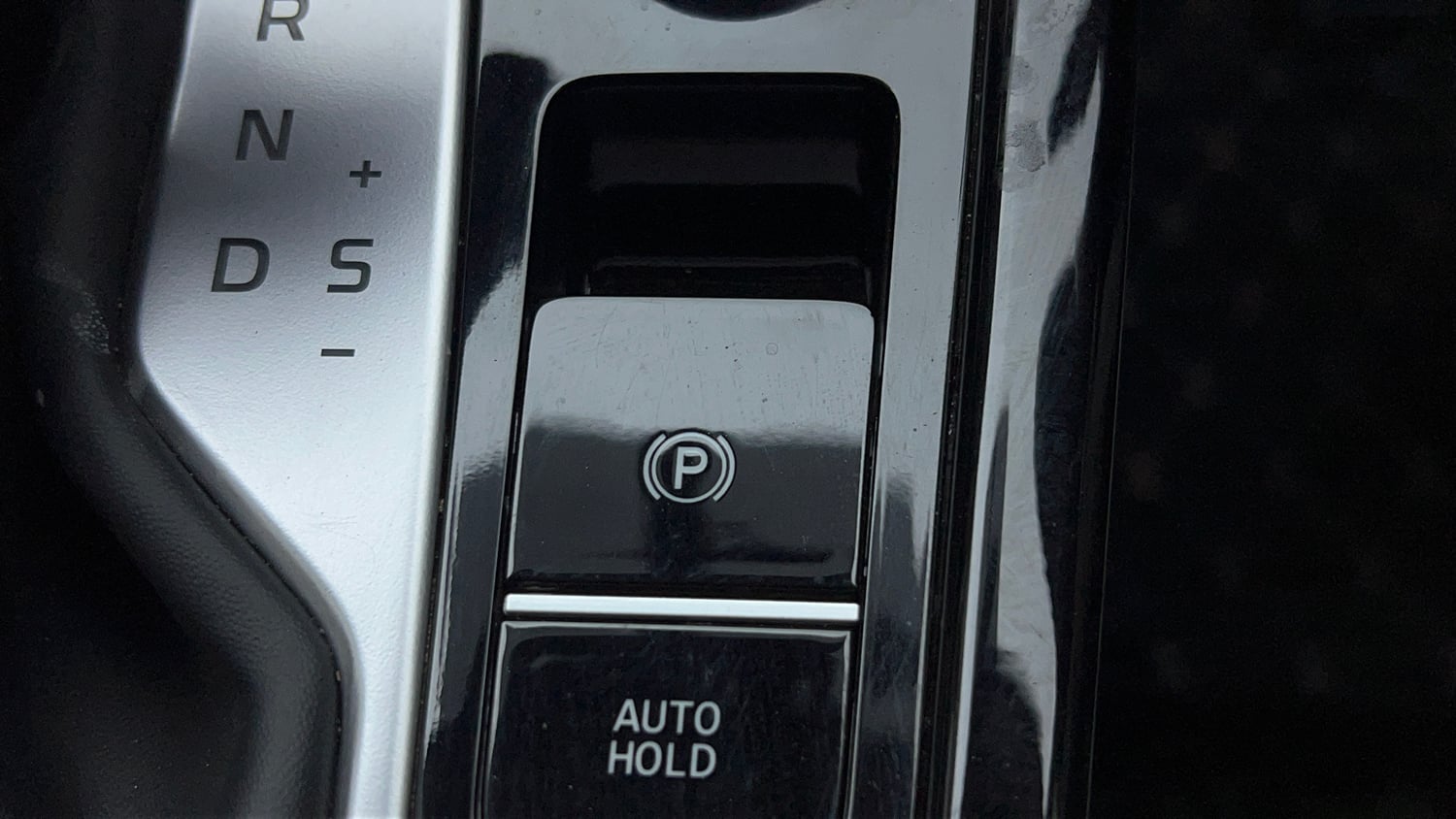Used 2023 Hyundai Creta SX (O) 1.5 Petrol IVT Petrol Automatic top_features Electronic parking brake