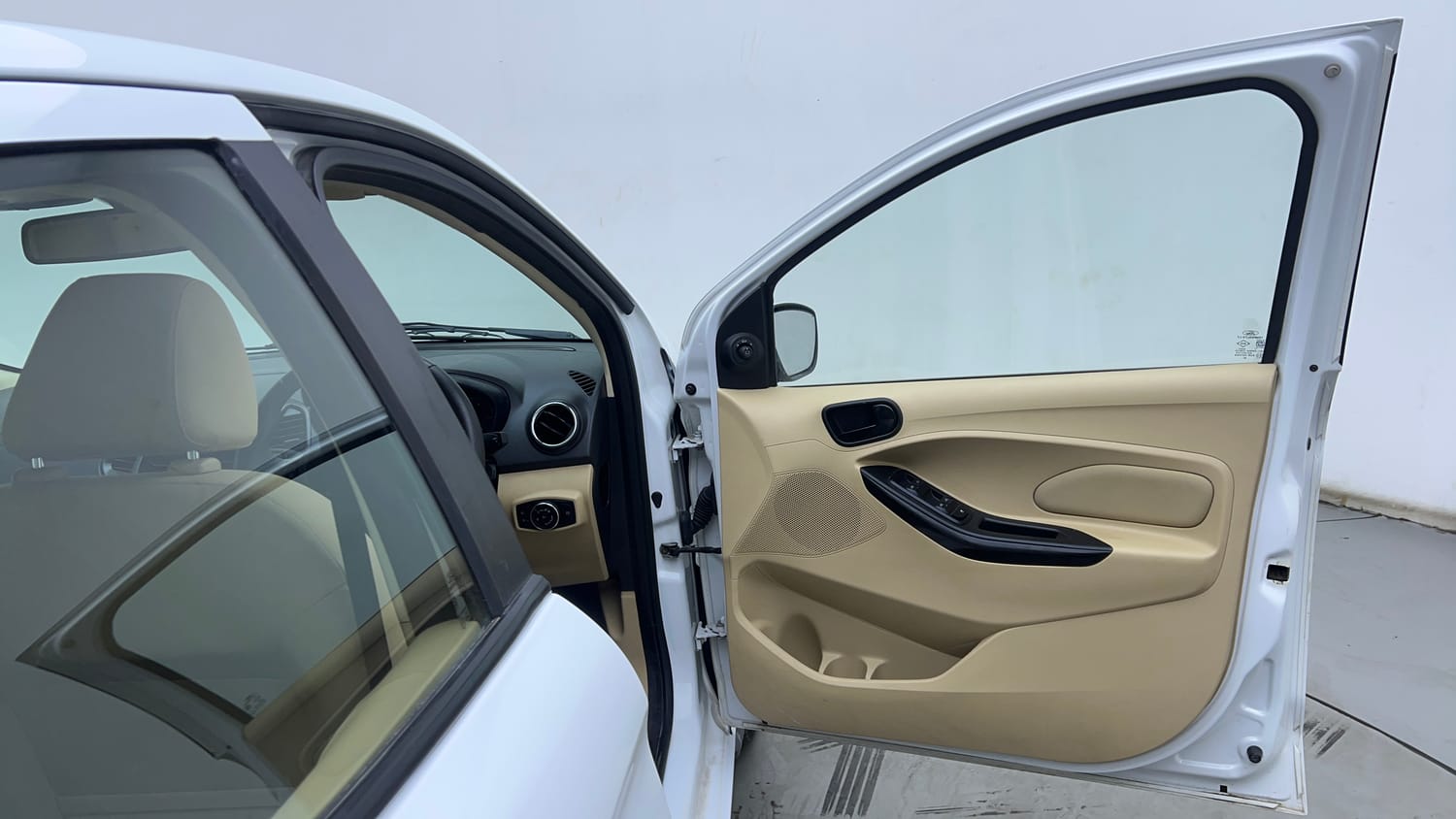 Used 2019 Ford Figo Aspire Titanium Plus 1.2 Ti-VCT Petrol Manual interior RIGHT FRONT DOOR OPEN VIEW