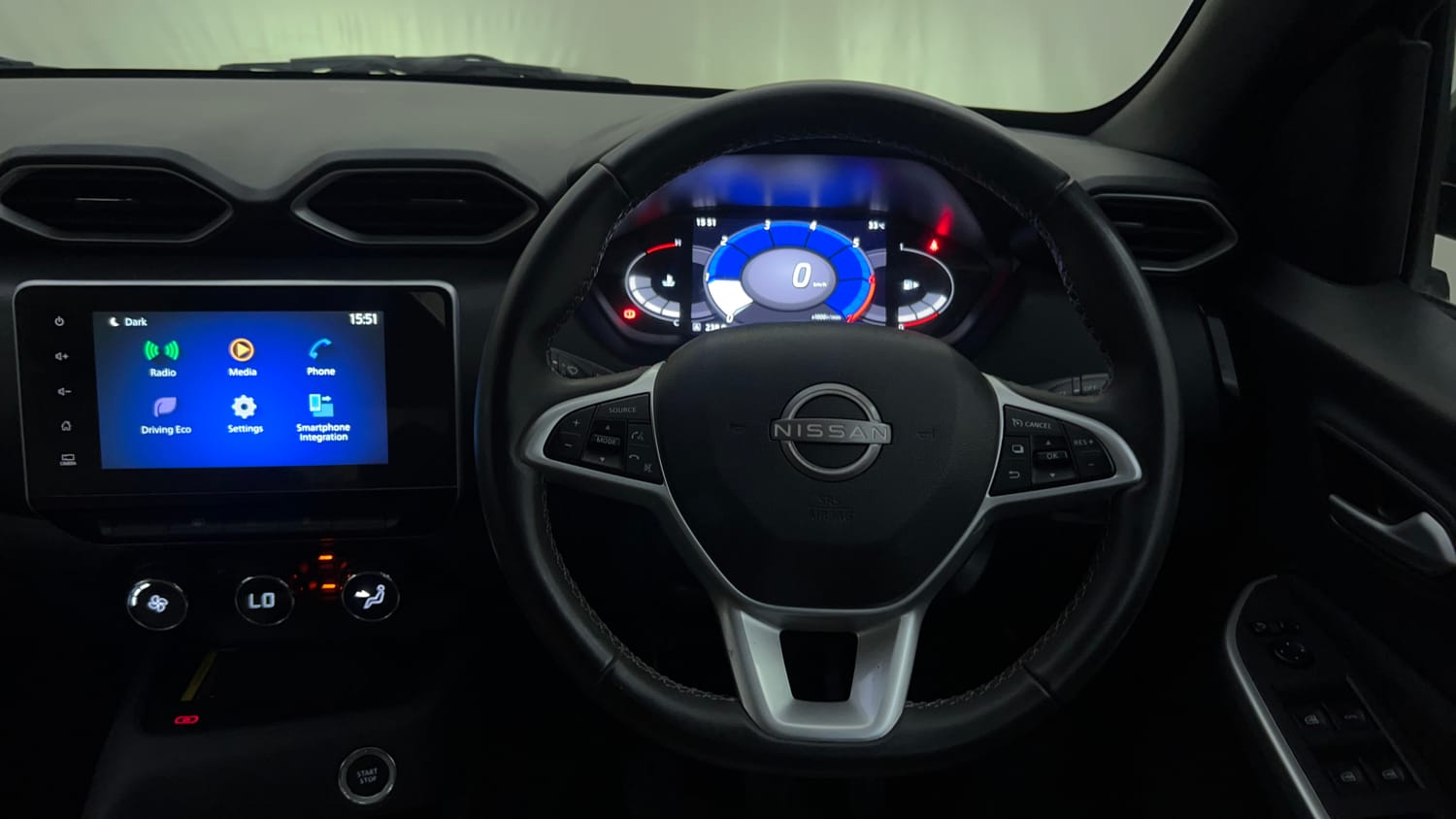 Used 2024 Nissan Magnite XV Premium Turbo Petrol Manual interior STEERING VIEW