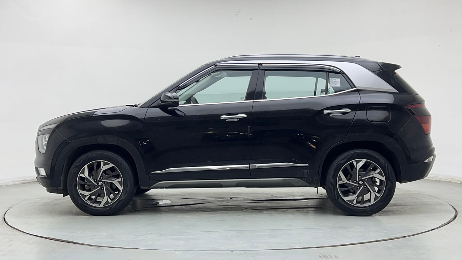 Used 2023 Hyundai Creta SX (O) 1.5 Petrol IVT Petrol Automatic exterior LEFT SIDE VIEW