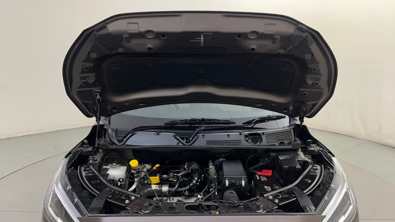 Used 2024 Nissan Magnite XV Premium Turbo Petrol Manual engine ENGINE & BONNET OPEN FRONT VIEW