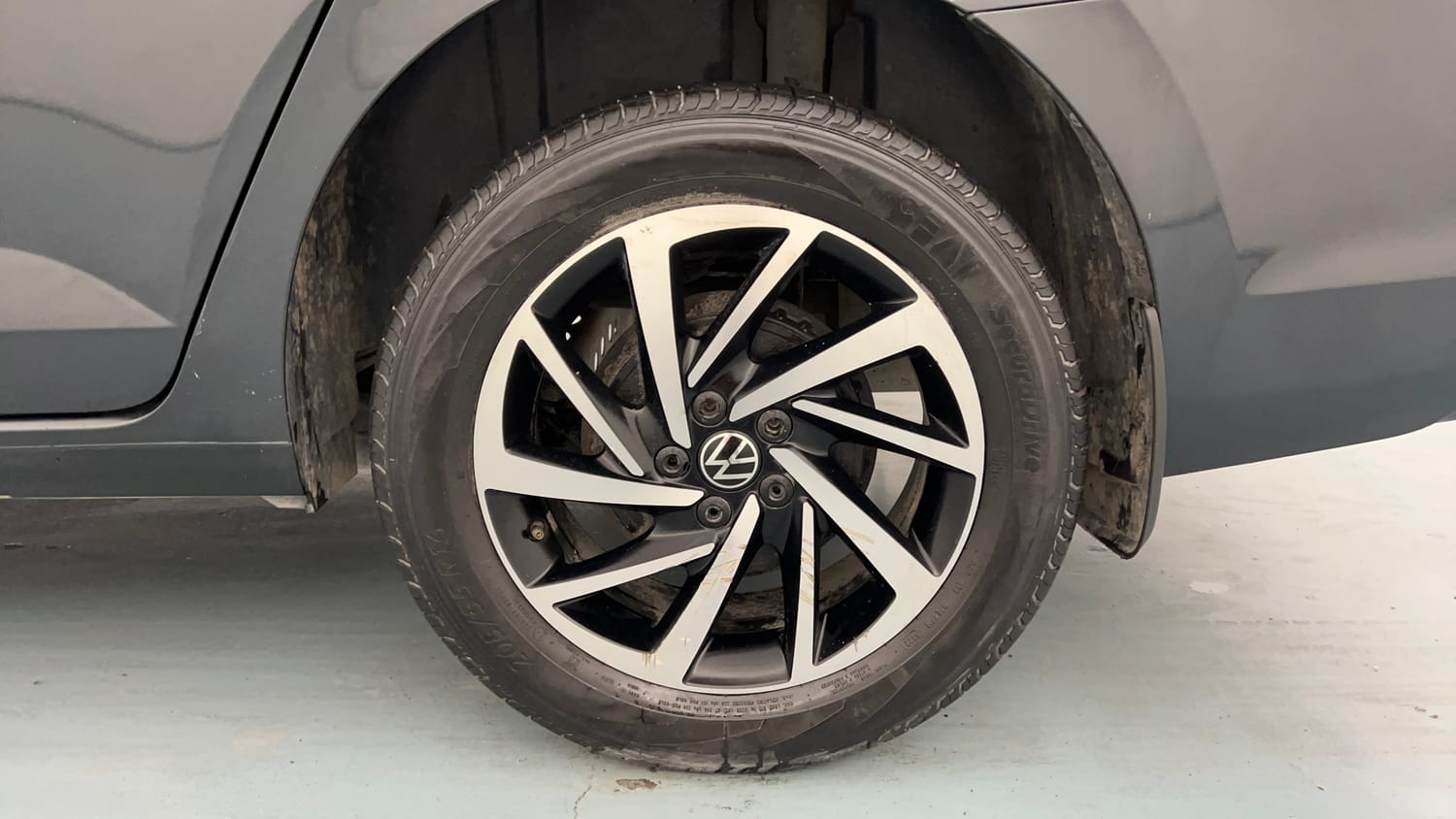 Used 2023 Volkswagen Virtus Topline 1.0 TSI MT Petrol Manual tyres LEFT REAR TYRE RIM VIEW