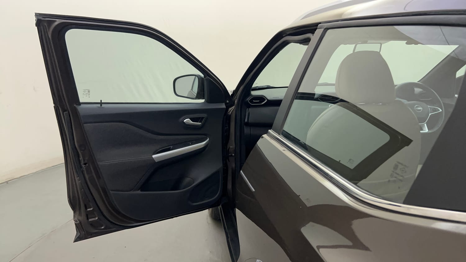 Used 2024 Nissan Magnite XV Premium Turbo Petrol Manual interior LEFT FRONT DOOR OPEN VIEW