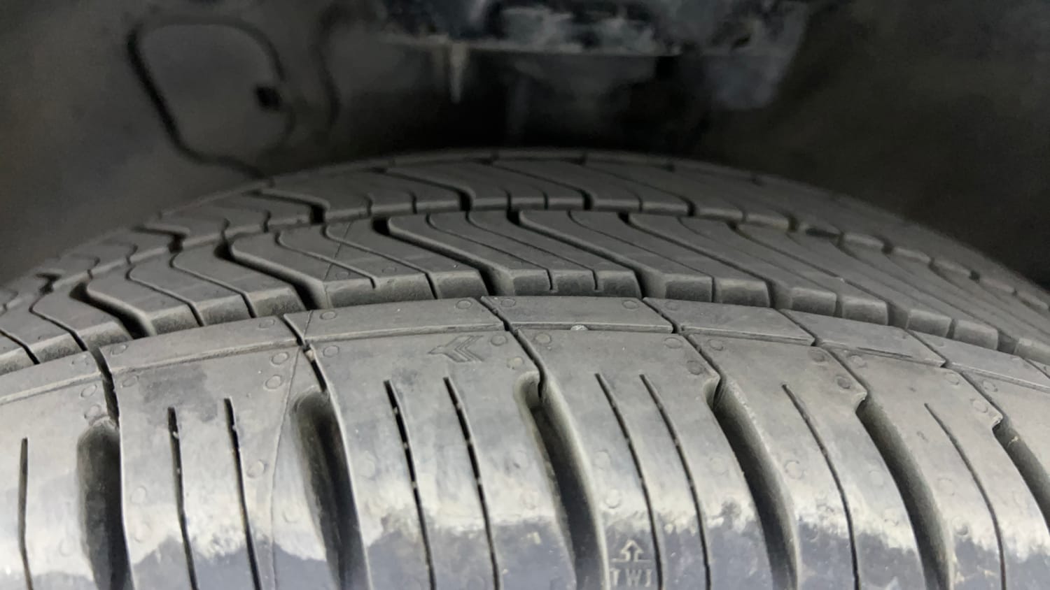 Used 2018 Hyundai Verna SX Plus 1.6 CRDi AT Diesel Automatic tyres LEFT FRONT TYRE TREAD VIEW