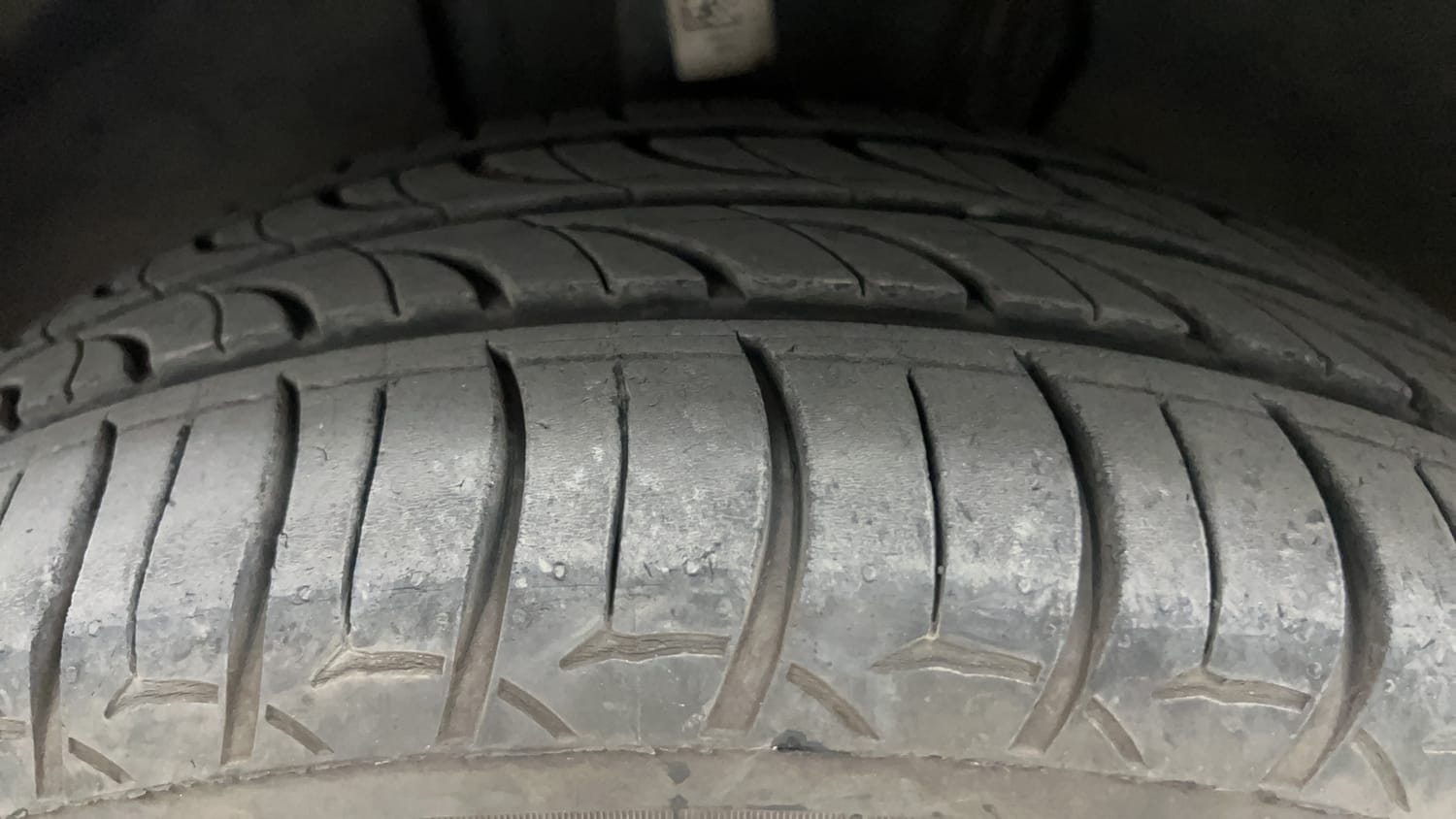 Used 2022 Volkswagen Virtus GT Plus 1.5 TSI EVO DSG Petrol Automatic tyres LEFT FRONT TYRE TREAD VIEW