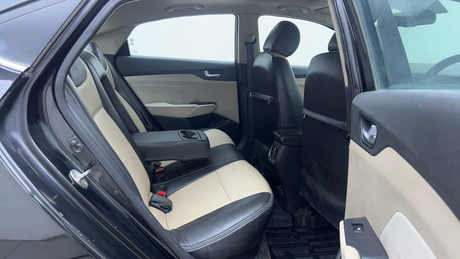 Used 2018 Hyundai Verna SX Plus 1.6 CRDi AT Diesel Automatic interior RIGHT SIDE REAR DOOR CABIN VIEW