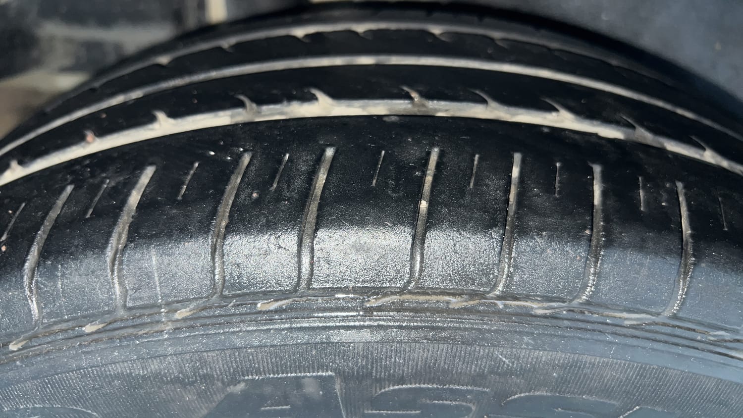 Used 2022 Maruti Suzuki Ciaz Zeta 1.5 Petrol Manual tyres RIGHT REAR TYRE TREAD VIEW