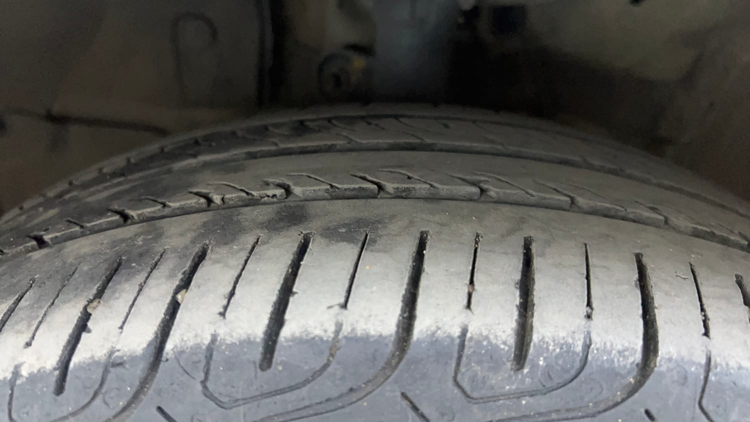 Used 2024 Honda City V Petrol MT Petrol Manual tyres LEFT FRONT TYRE TREAD VIEW