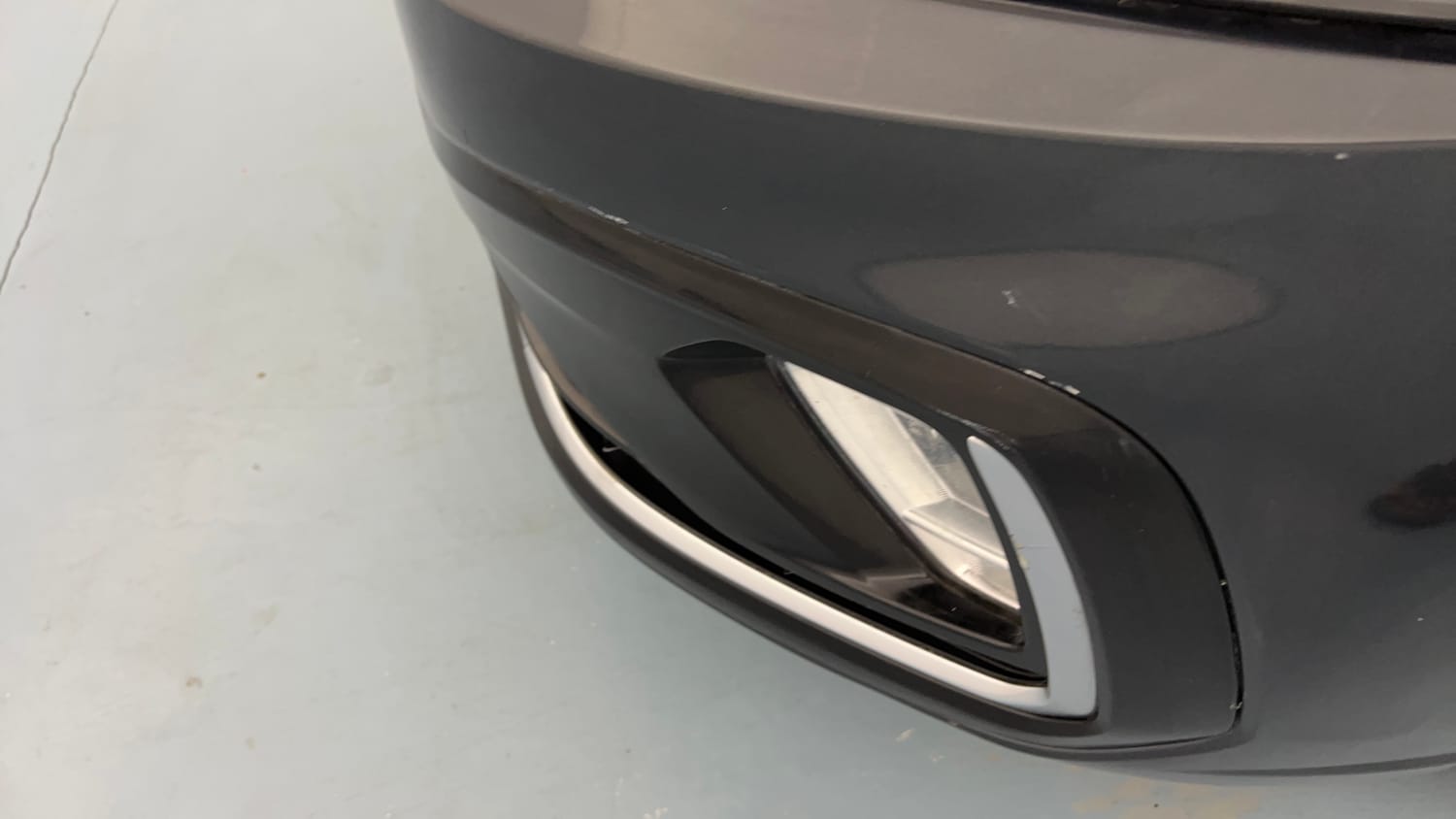 Used 2023 Volkswagen Virtus Topline 1.0 TSI MT Petrol Manual dents MINOR SCRATCH