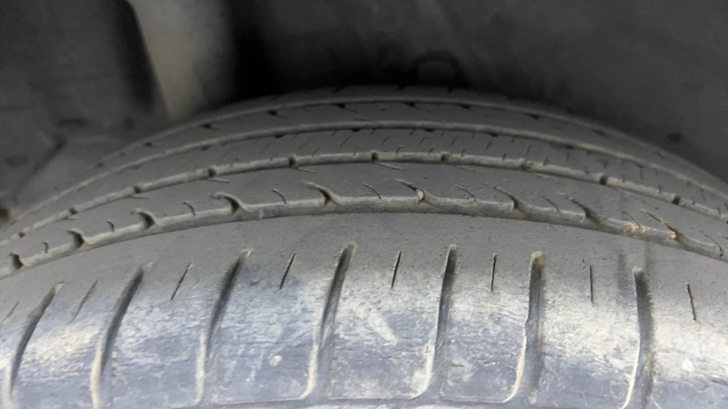 Used 2018 Hyundai Verna SX Plus 1.6 CRDi AT Diesel Automatic tyres RIGHT REAR TYRE TREAD VIEW