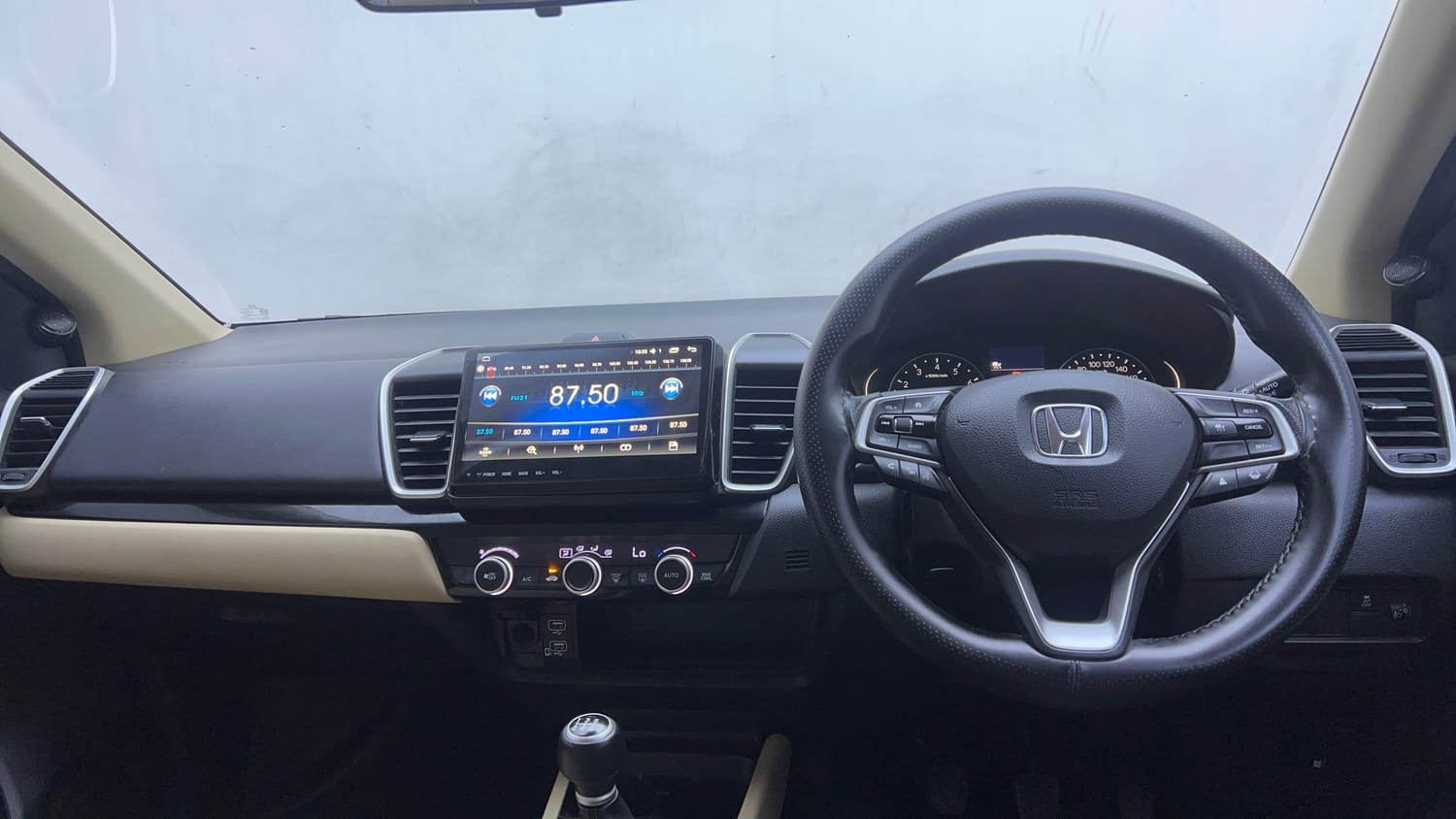 Used 2024 Honda City V Petrol MT Petrol Manual interior DASHBOARD VIEW