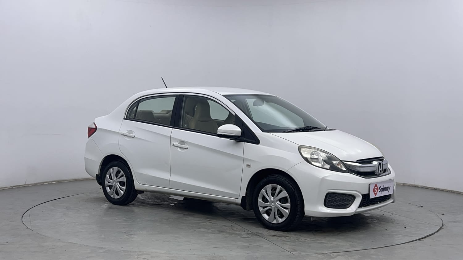 Used 2017 Honda Amaze 1.2 S i-VTEC Opt Petrol Manual exterior RIGHT FRONT CORNER VIEW