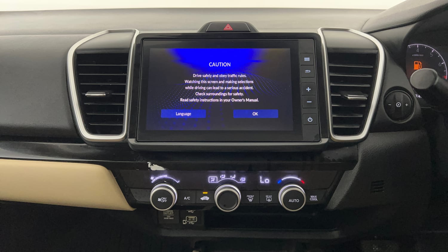 Used 2021 Honda City VX CVT Petrol Petrol Automatic interior MUSIC SYSTEM & AC CONTROL VIEW