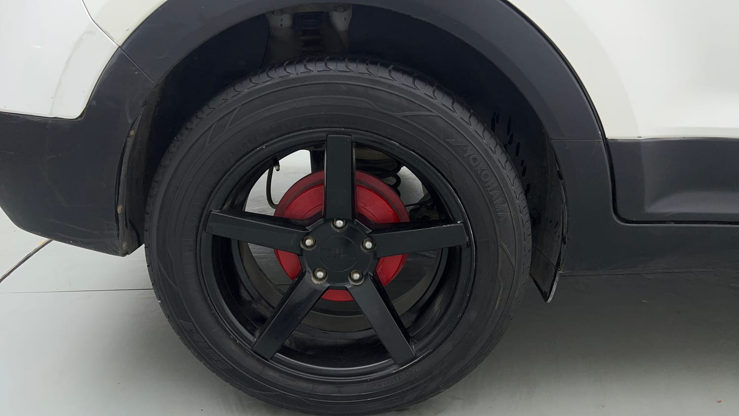 Used 2018 Hyundai Creta SX 1.6 CRDi Diesel Manual tyres RIGHT REAR TYRE RIM VIEW