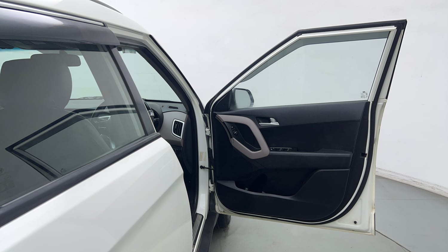 Used 2018 Hyundai Creta SX 1.6 CRDi Diesel Manual interior RIGHT FRONT DOOR OPEN VIEW