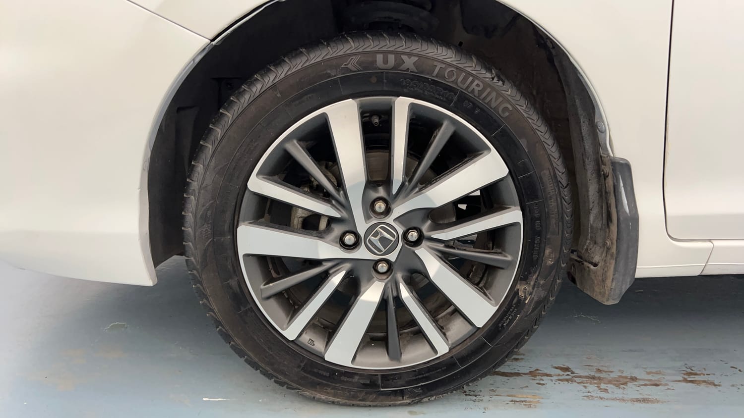 Used 2021 Honda City VX CVT Petrol Petrol Automatic tyres LEFT FRONT TYRE RIM VIEW