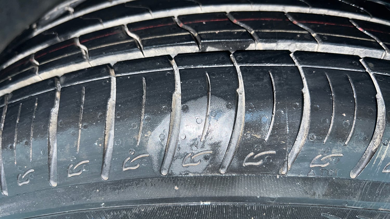 Used 2020 Maruti Suzuki Vitara Brezza ZXi Plus AT SHVS Petrol Automatic tyres RIGHT FRONT TYRE TREAD VIEW