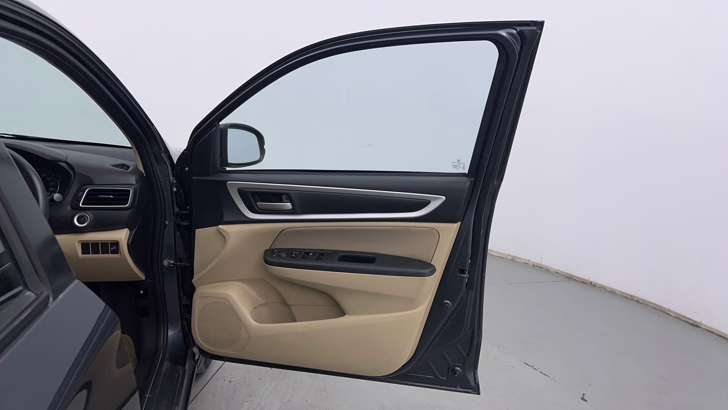 Used 2023 Honda Amaze VX 1.2 Petrol CVT Petrol Automatic interior RIGHT FRONT DOOR OPEN VIEW