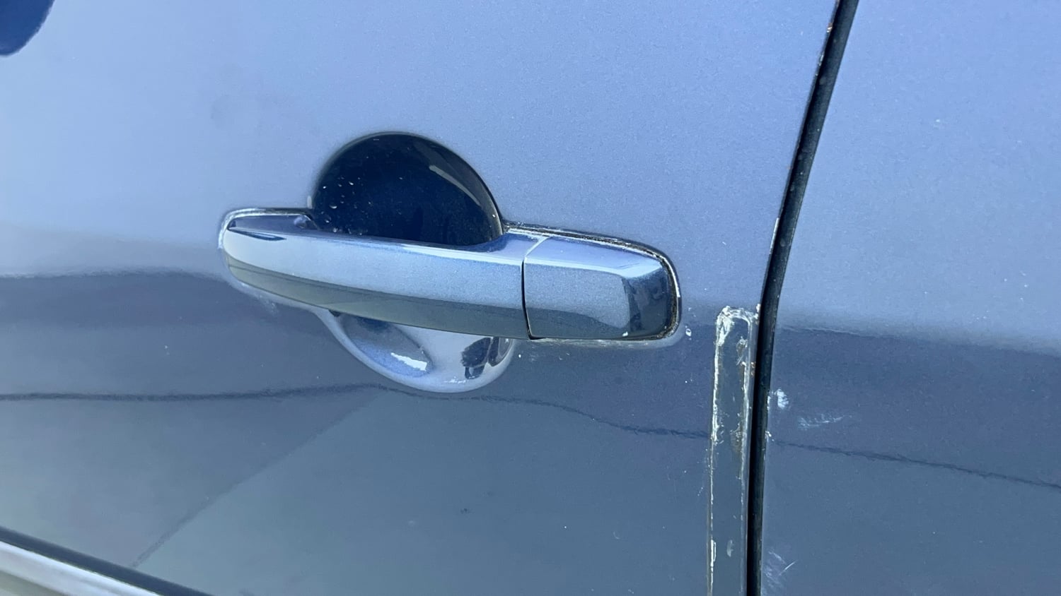 Used 2016 Maruti Suzuki Ertiga VXI Petrol Manual dents MINOR SCRATCH