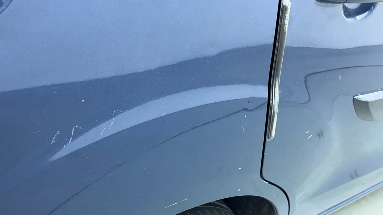 Used 2016 Maruti Suzuki Ertiga VXI Petrol Manual dents MINOR DENT