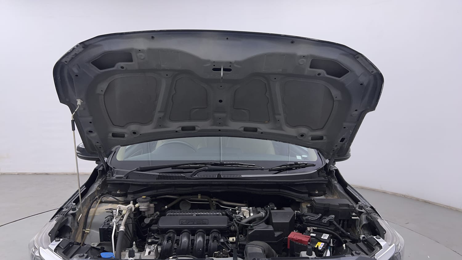 Used 2023 Honda Amaze VX 1.2 Petrol CVT Petrol Automatic engine ENGINE & BONNET OPEN FRONT VIEW