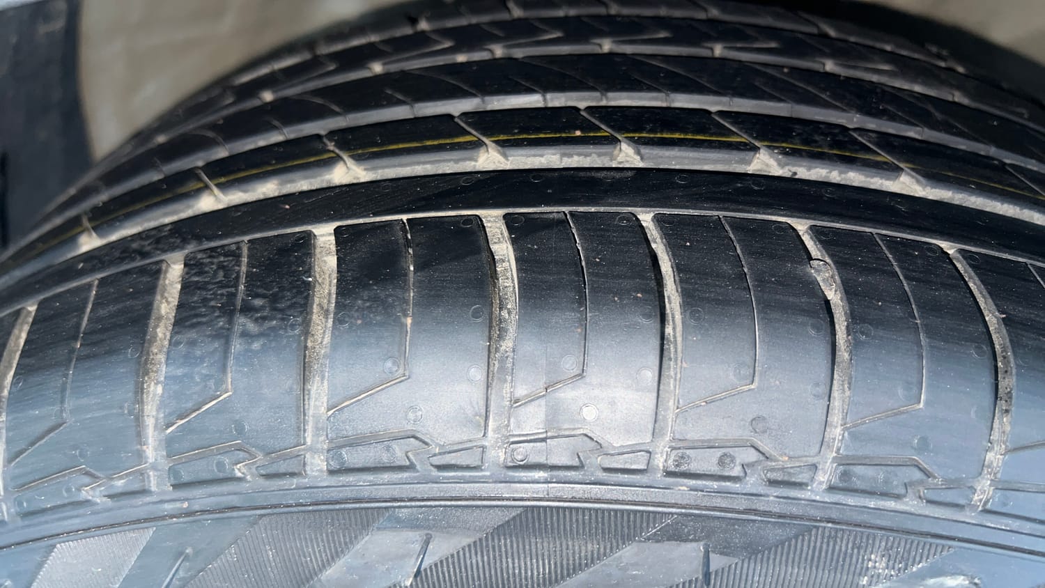 Used 2018 Hyundai Creta SX 1.6 CRDi Diesel Manual tyres RIGHT FRONT TYRE TREAD VIEW